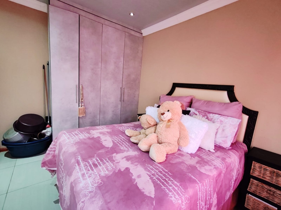 2 Bedroom Property for Sale in Miederpark North West